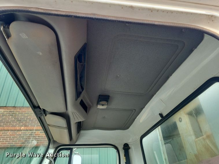 image for item KD9280 1995 International 4900  refuse truck