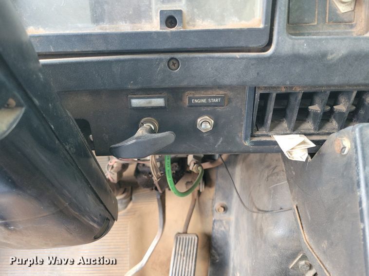 image for item KD9280 1995 International 4900  refuse truck