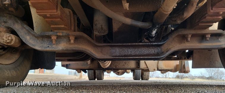 image for item KD9280 1995 International 4900  refuse truck