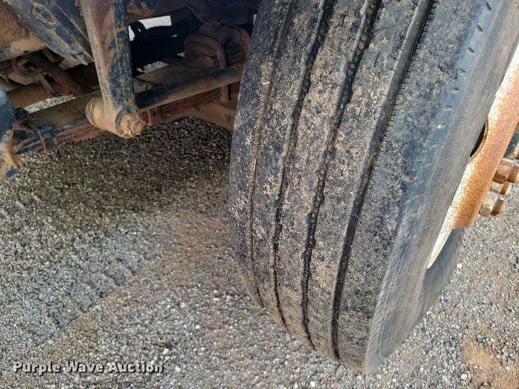 image for item KD9280 1995 International 4900  refuse truck