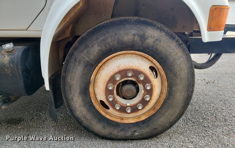 image for item KD9280 1995 International 4900  refuse truck