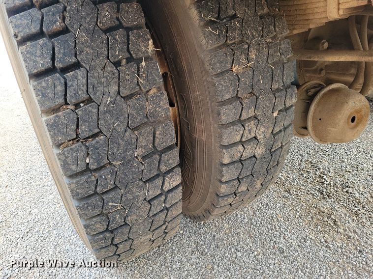 image for item KD9280 1995 International 4900  refuse truck