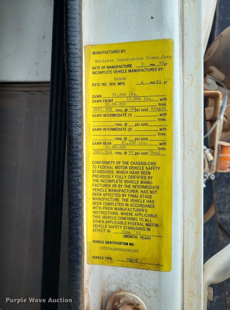 image for item KD9280 1995 International 4900  refuse truck