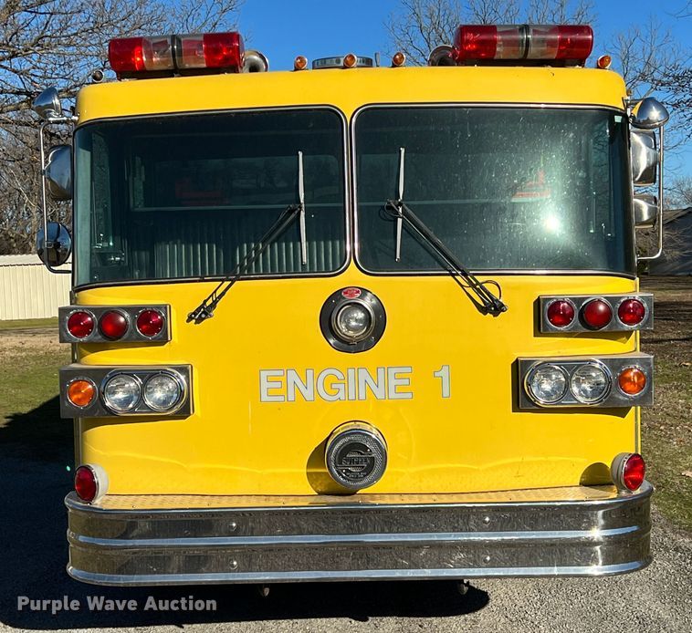 image for item KR9548 1986 Sutphen Deluge  pumper fire truck