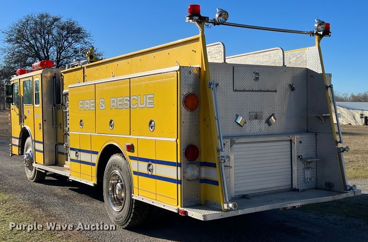 image for item KR9548 1986 Sutphen Deluge  pumper fire truck