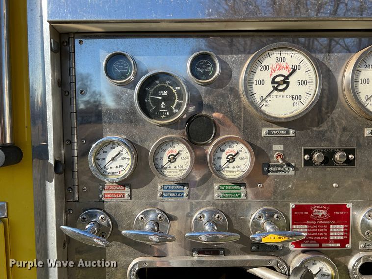 image for item KR9548 1986 Sutphen Deluge  pumper fire truck