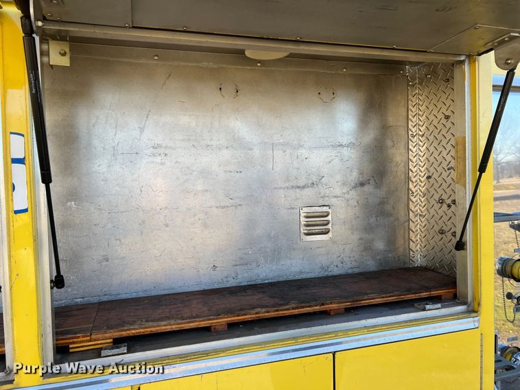 image for item KR9548 1986 Sutphen Deluge  pumper fire truck