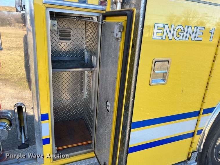 image for item KR9548 1986 Sutphen Deluge  pumper fire truck