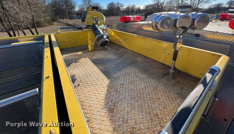 image for item KR9548 1986 Sutphen Deluge  pumper fire truck