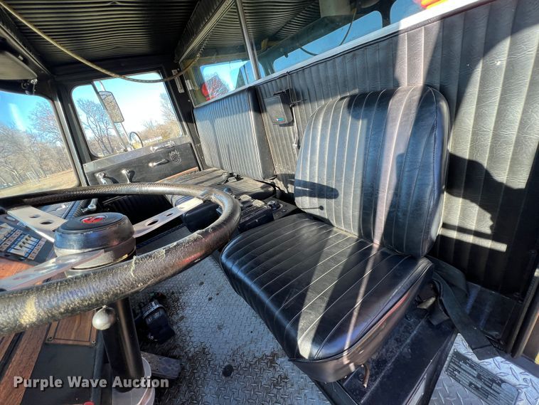 image for item KR9548 1986 Sutphen Deluge  pumper fire truck