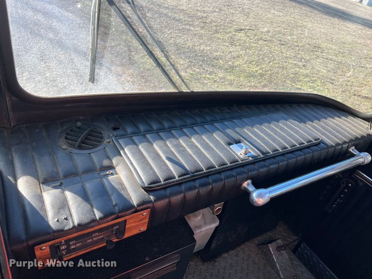 image for item KR9548 1986 Sutphen Deluge  pumper fire truck