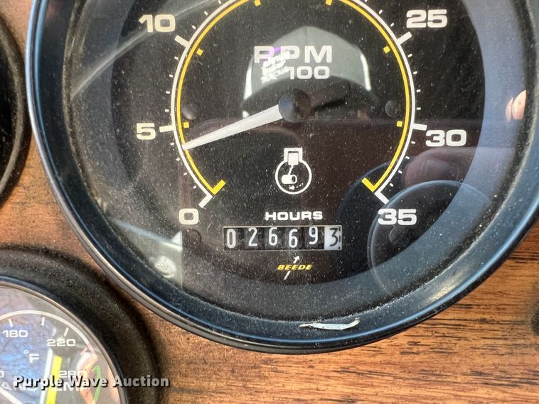 image for item KR9548 1986 Sutphen Deluge  pumper fire truck