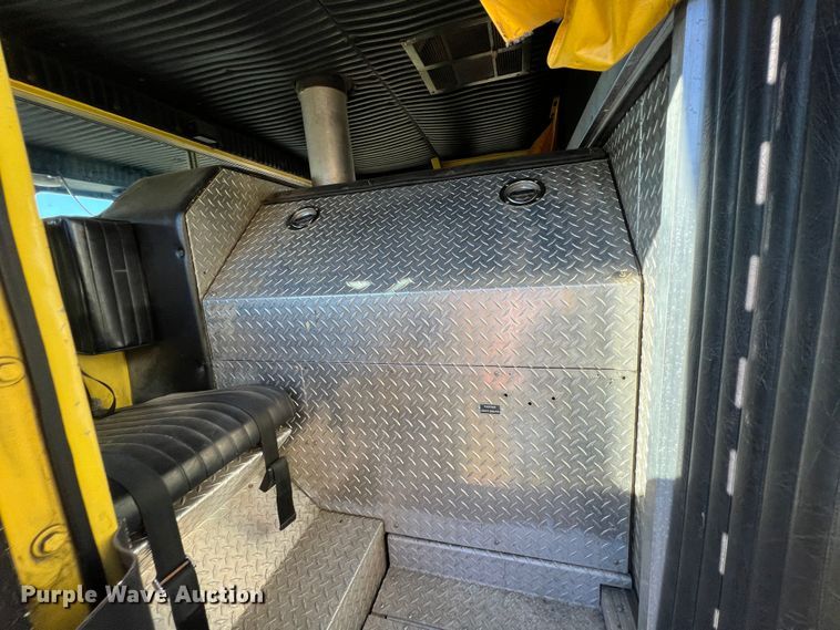 image for item KR9548 1986 Sutphen Deluge  pumper fire truck