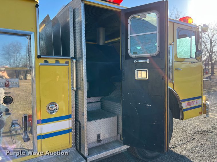 image for item KR9548 1986 Sutphen Deluge  pumper fire truck