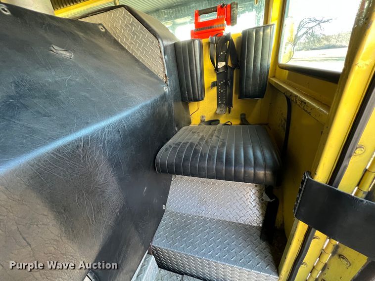 image for item KR9548 1986 Sutphen Deluge  pumper fire truck