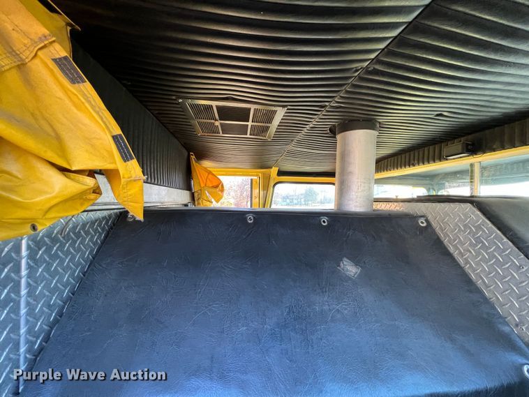 image for item KR9548 1986 Sutphen Deluge  pumper fire truck