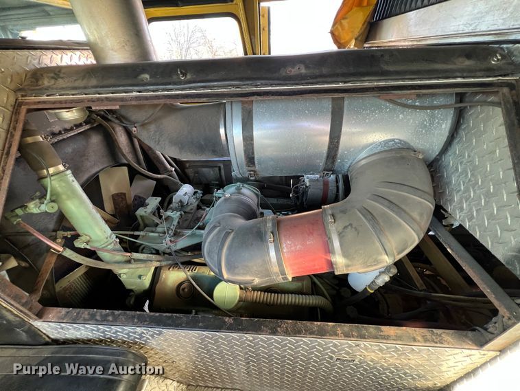 image for item KR9548 1986 Sutphen Deluge  pumper fire truck