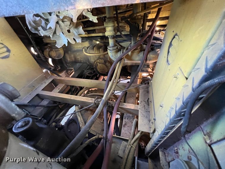 image for item KR9548 1986 Sutphen Deluge  pumper fire truck