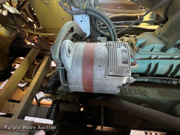 image for item KR9548 1986 Sutphen Deluge  pumper fire truck