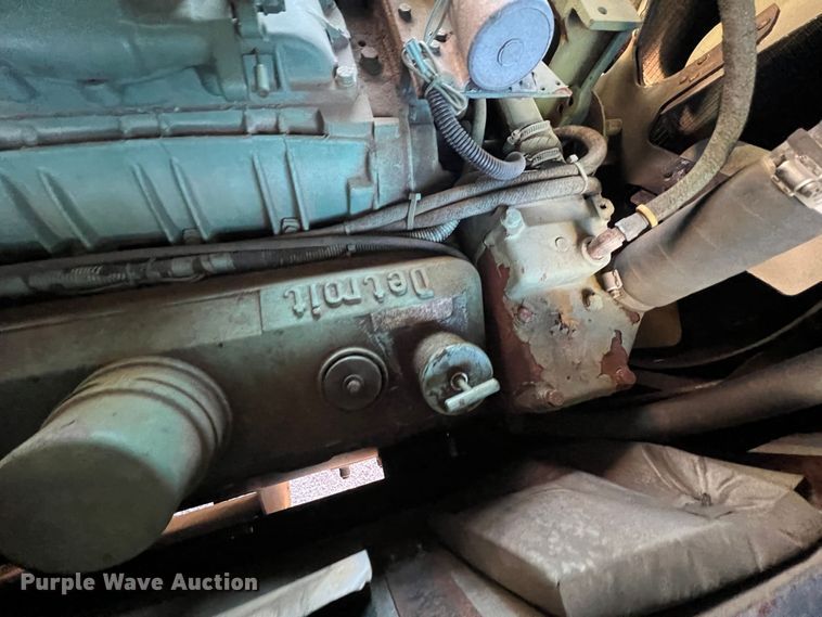 image for item KR9548 1986 Sutphen Deluge  pumper fire truck