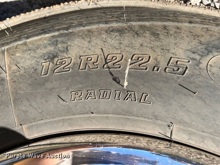 image for item KR9548 1986 Sutphen Deluge  pumper fire truck