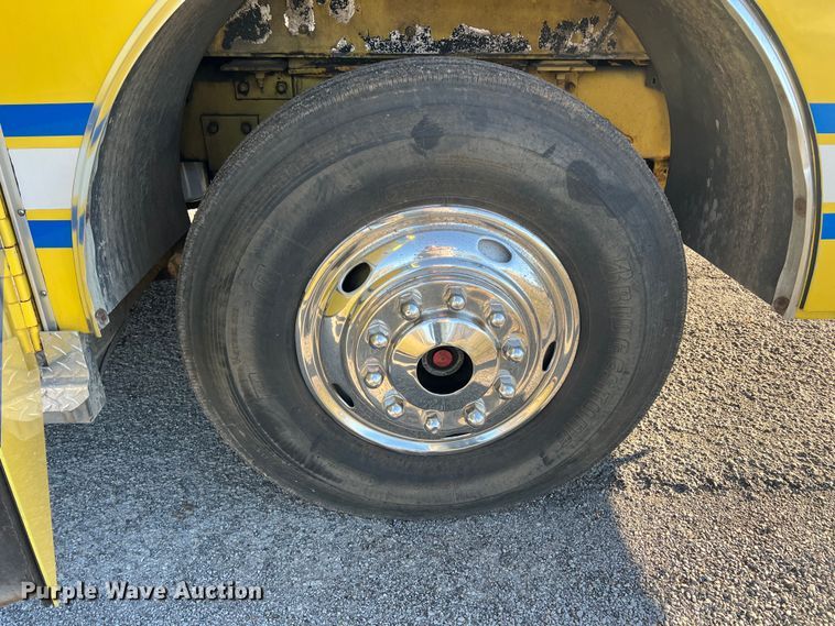 image for item KR9548 1986 Sutphen Deluge  pumper fire truck