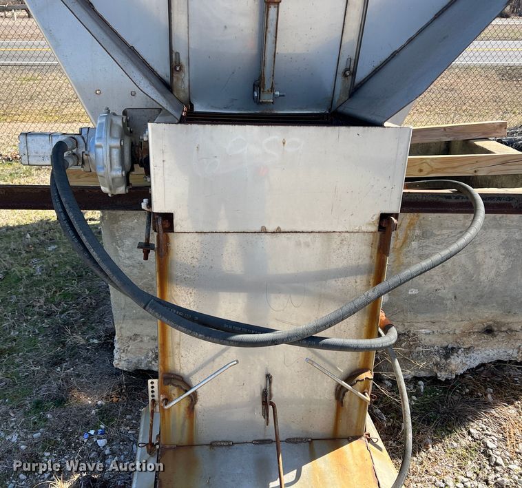 image for item KR9562 Warren E/AC2420A  spreader