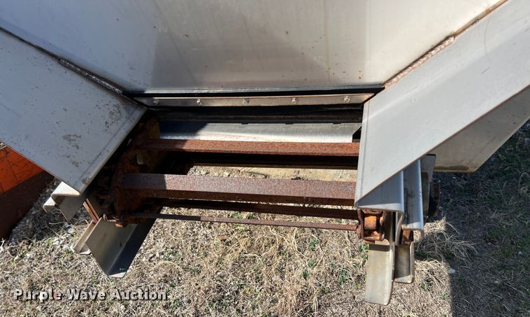image for item KR9562 Warren E/AC2420A  spreader