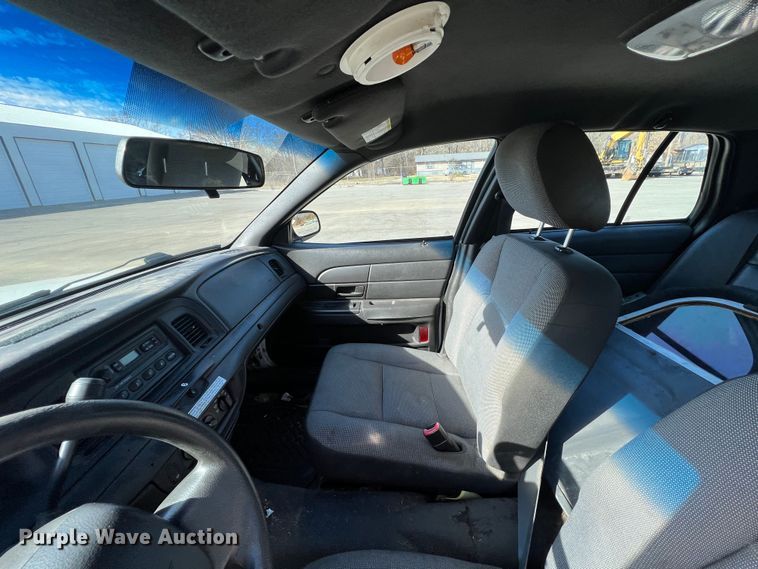 image for item KR9563 2011 Ford Crown Victoria Police Interceptor