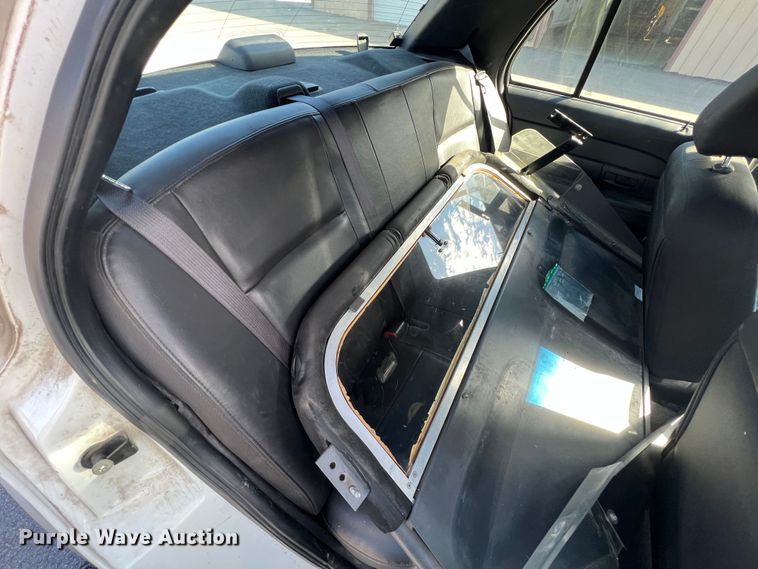 image for item KR9563 2011 Ford Crown Victoria Police Interceptor