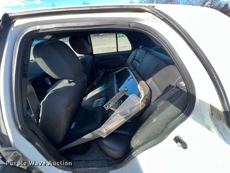 image for item KR9563 2011 Ford Crown Victoria Police Interceptor