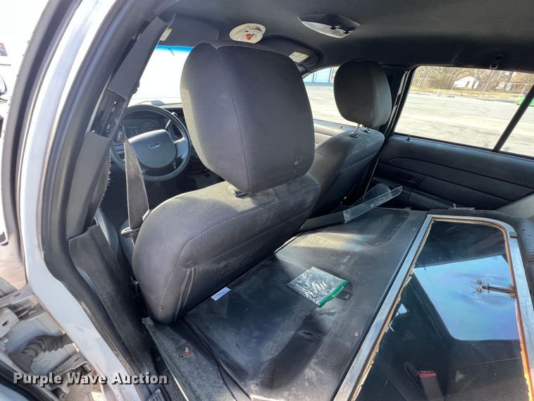 image for item KR9563 2011 Ford Crown Victoria Police Interceptor
