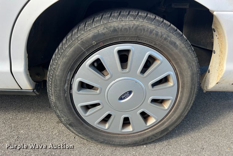 image for item KR9563 2011 Ford Crown Victoria Police Interceptor