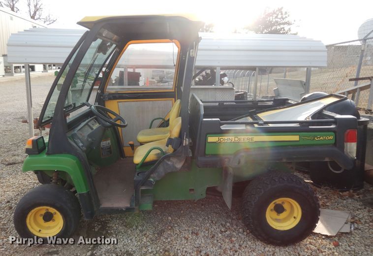 image for item KS9375 2010 John Deere Gator TX 4x2  utility vehicle