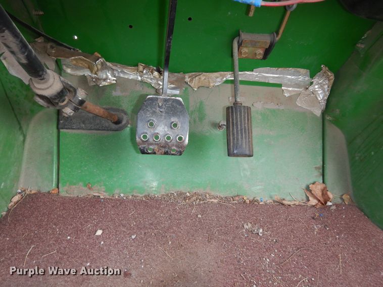 image for item KS9375 2010 John Deere Gator TX 4x2  utility vehicle