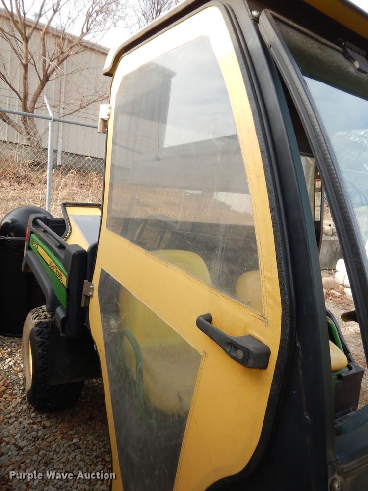 image for item KS9375 2010 John Deere Gator TX 4x2  utility vehicle