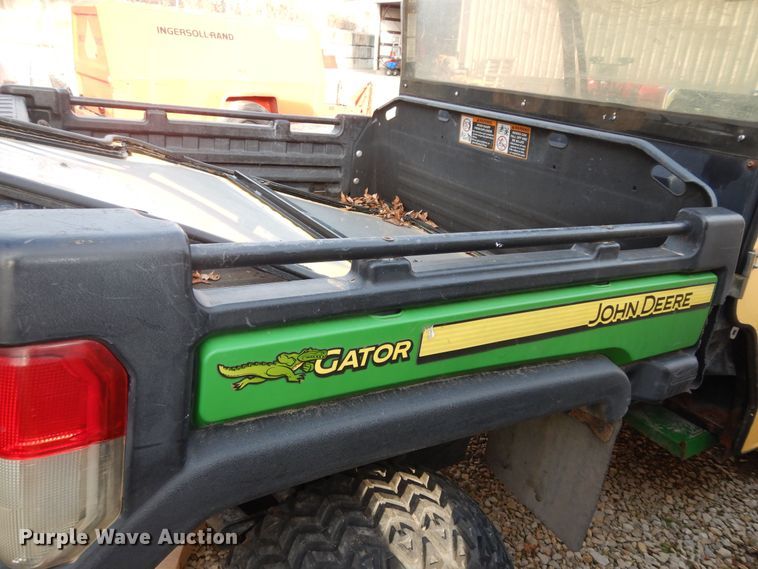 image for item KS9375 2010 John Deere Gator TX 4x2  utility vehicle