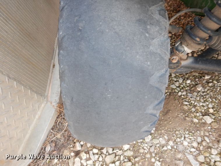 image for item KS9375 2010 John Deere Gator TX 4x2  utility vehicle