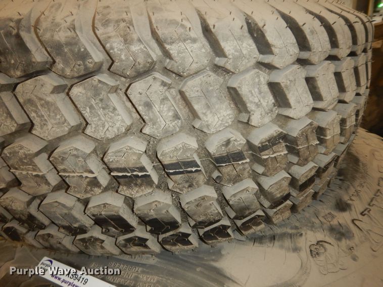 image for item KS9419 (3) tires