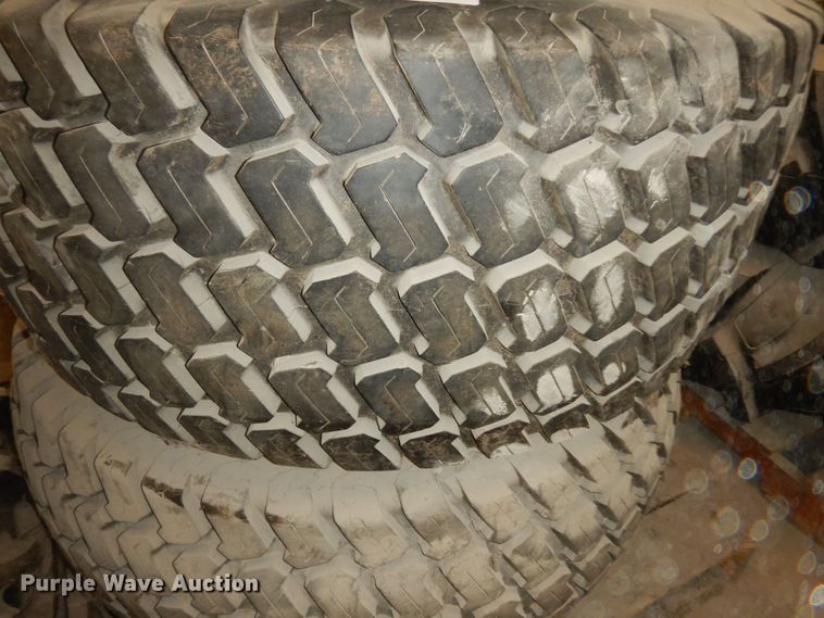 image for item KS9419 (3) tires