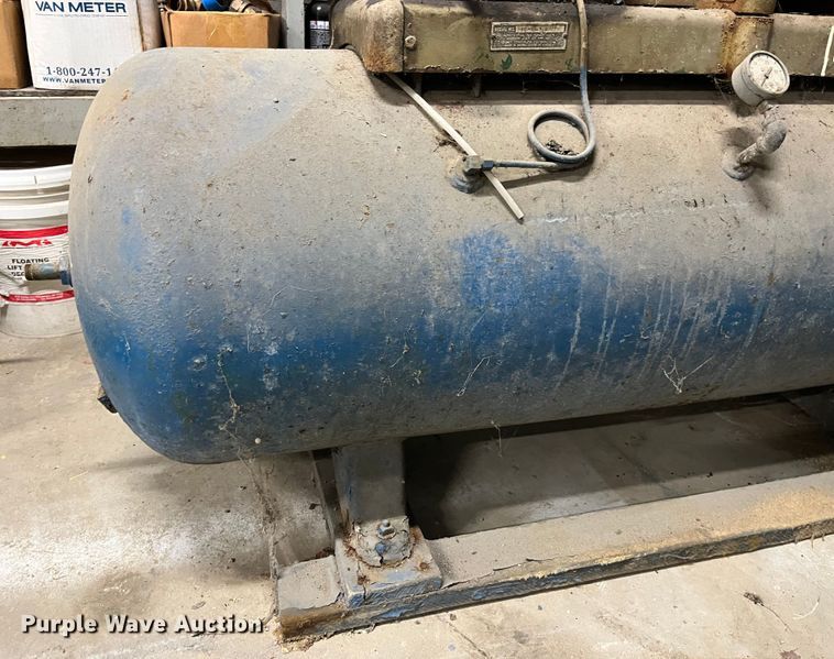 image for item LA9820 Air compressor