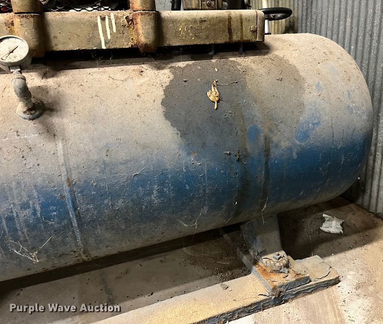 image for item LA9820 Air compressor