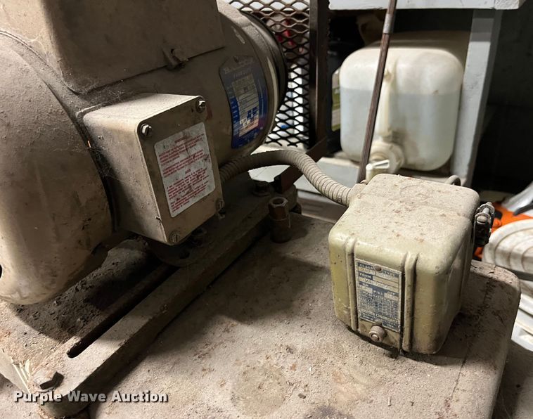 image for item LA9820 Air compressor