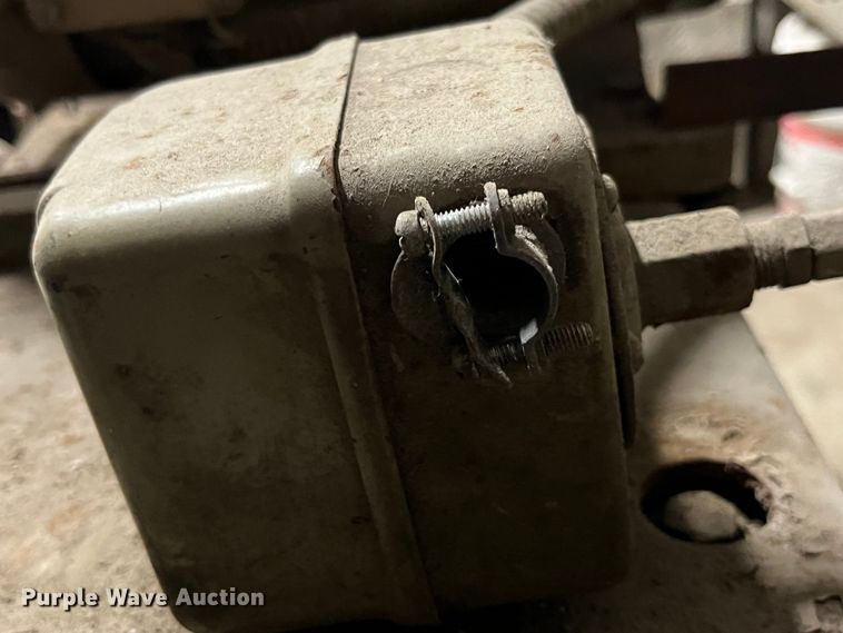 image for item LA9820 Air compressor