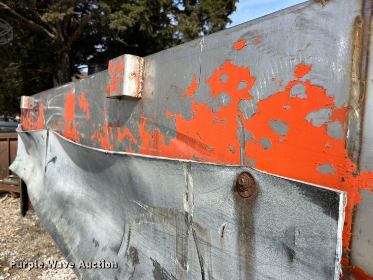 image for item LA9822 salt spreader