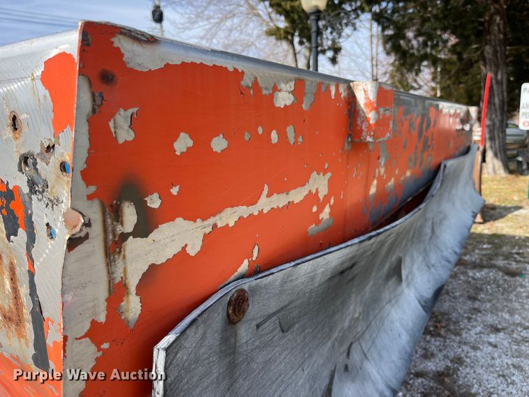 image for item LA9822 salt spreader