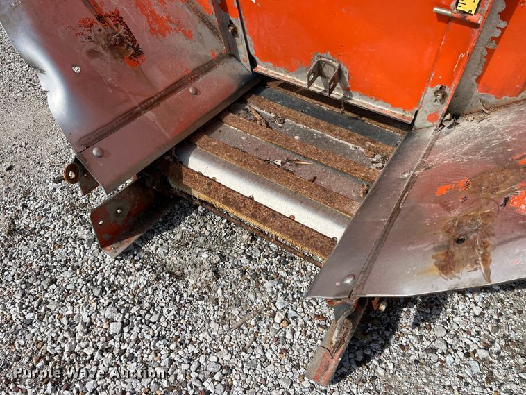 image for item LA9822 salt spreader