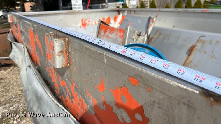 image for item LA9822 salt spreader