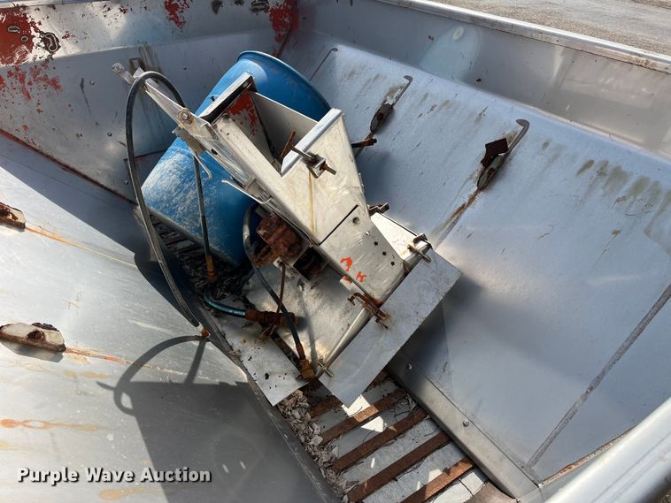 image for item LA9822 salt spreader