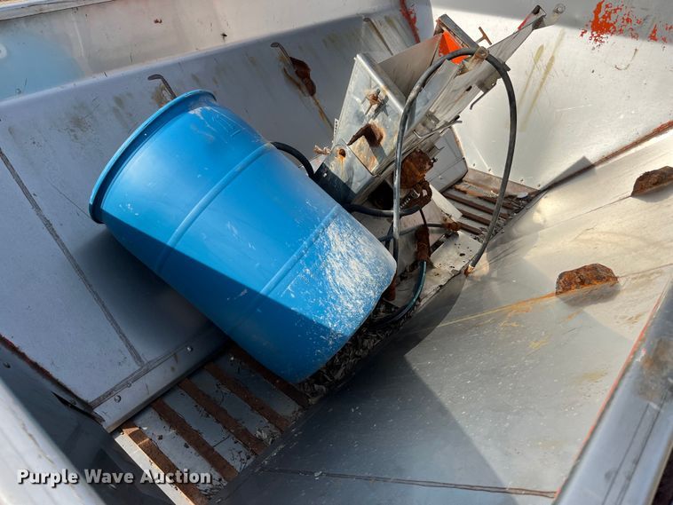 image for item LA9822 salt spreader